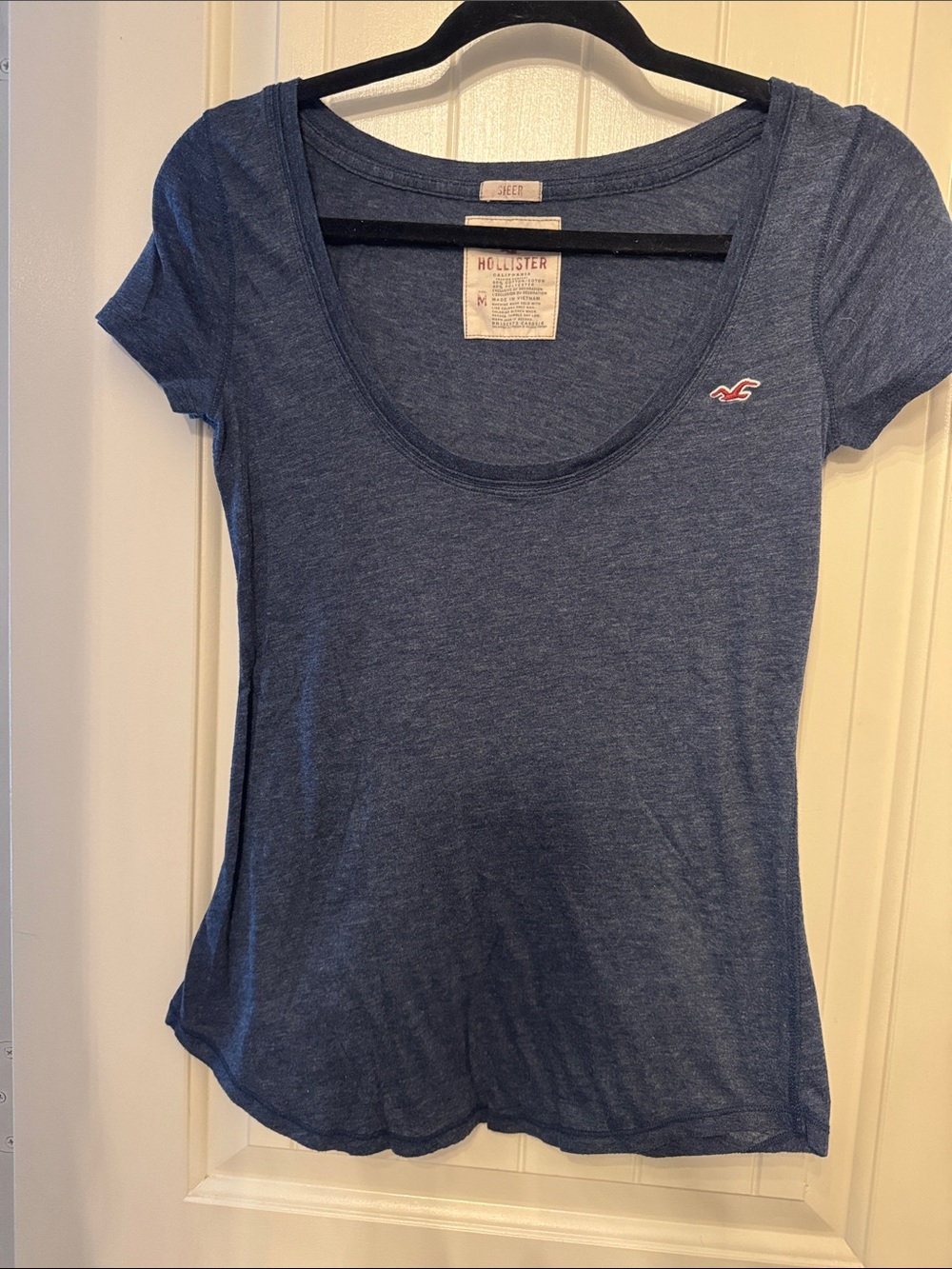 Hollister Women's Blue Sheer Scoop Neck Tee